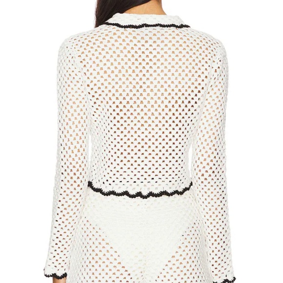 REVOLVE Holly Hand Crochet Collared Shorts in Ivory & Black
Stone Cold Fox - Picture 3 of 4